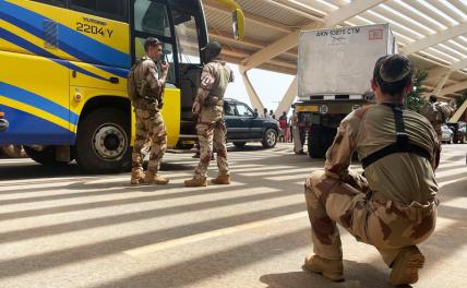 Зачем Макрон «обменял» свою Африку на наши Армению и Молдавию