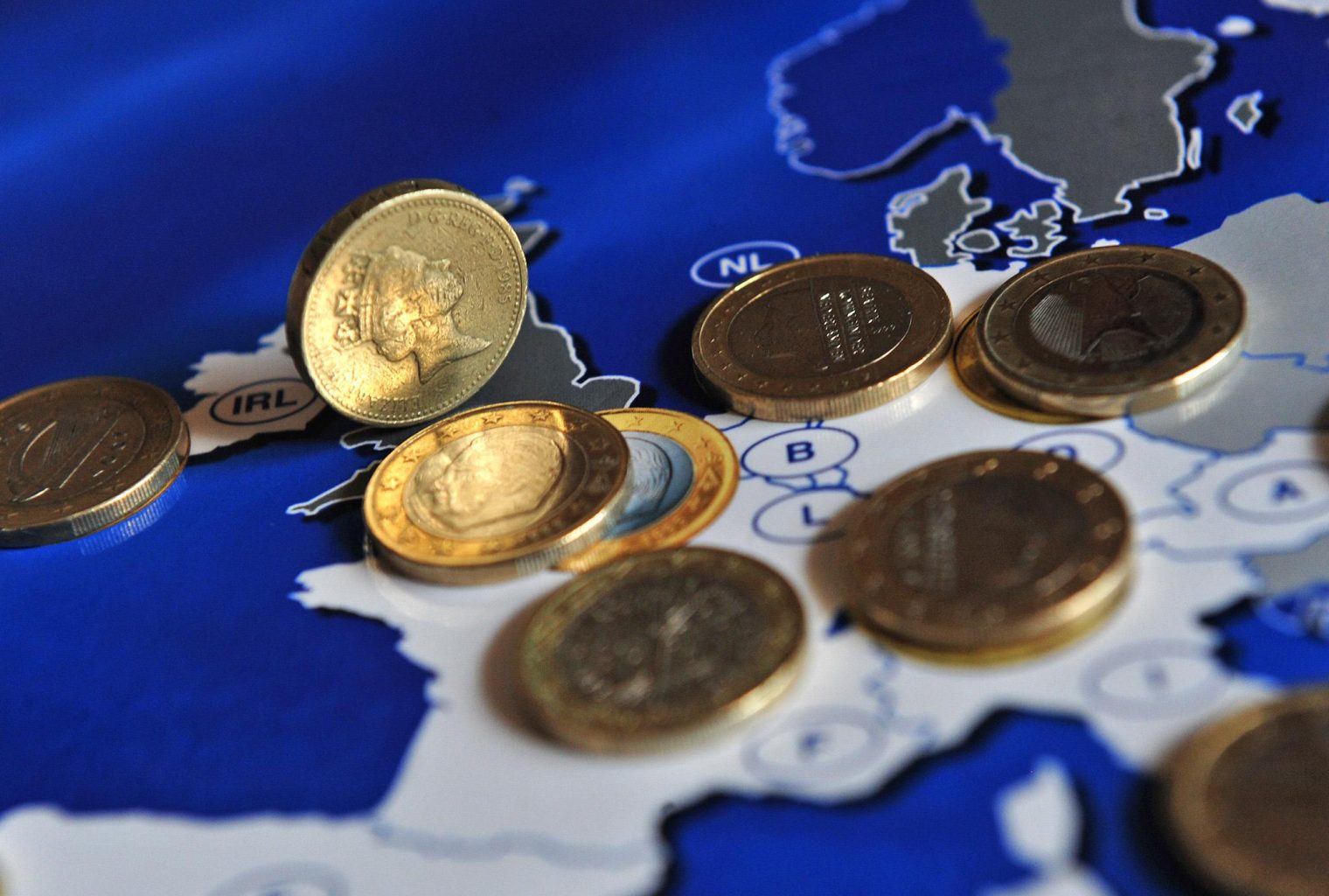 Прибалты хотят продвигать нацизм за российские деньги