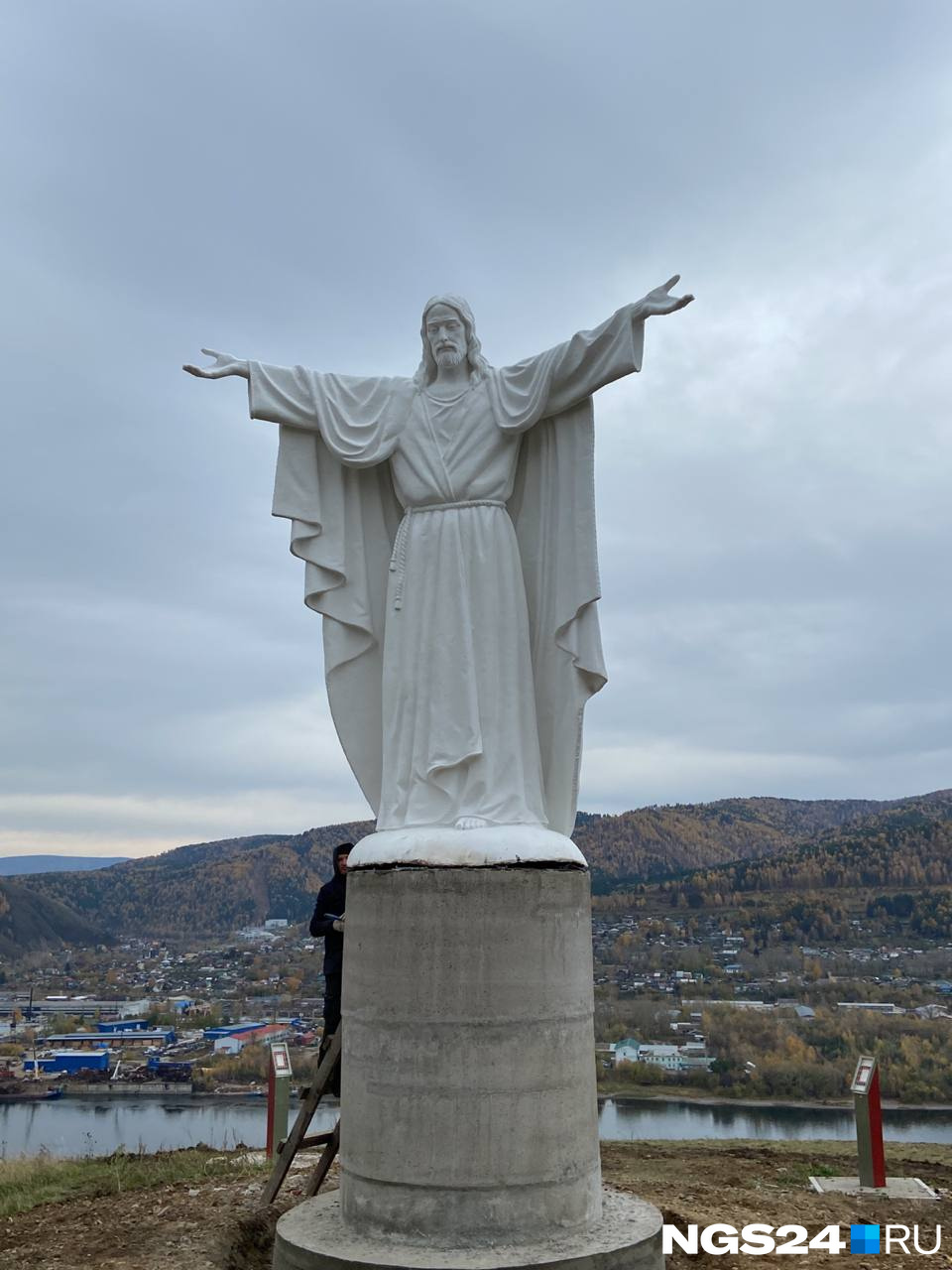 статуи в красноярске