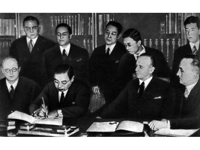 В январе 1942 года Германия и Япония поделили нашу страну по меридиану Омска история