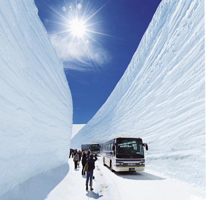 Прогулка по Tateyama Kurobe Alpine (13 фото)