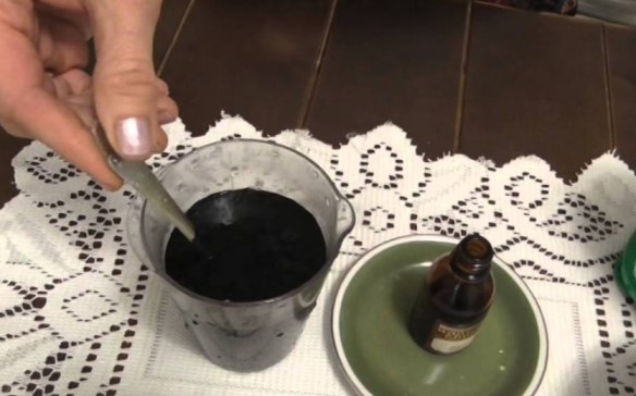 Синий йод: ценное дешевое лекарство. Сделайте его и будете иметь незаменимое средство лечения!