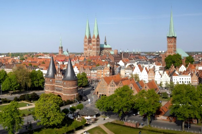 Историческую часть города удалось восстановить. /Фото: touristam.com Историческую часть города удалось восстановить. /Фото: touristam.com