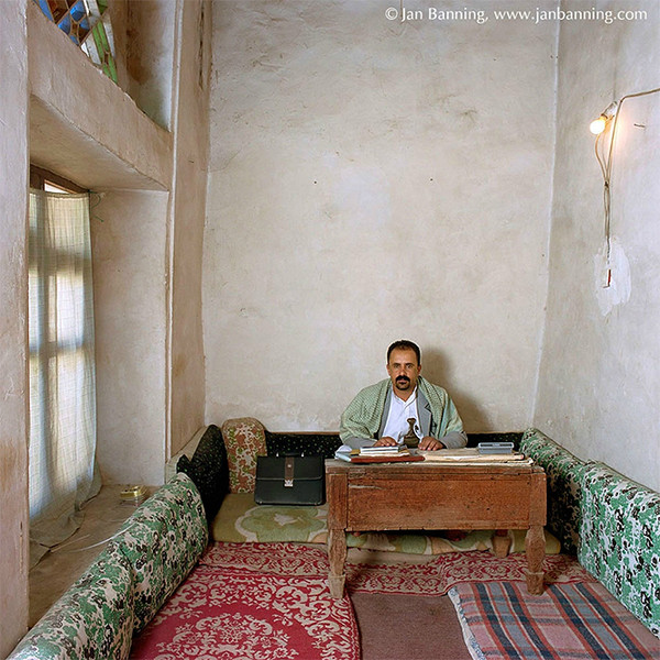 Как выглядят кабинеты чиновников и служащих в разных странах Как выглядят кабинеты чиновников и служащих в разных странах весь мир,карьера,культура,офисная жизнь