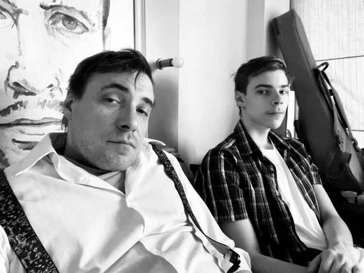 Евгений Цыганов впервые рассказал, как и чем живут восемь его детей: "Любой может заявить, что он – любимчик" Евгений Цыганов впервые рассказал, как и чем живут восемь его детей: "Любой может заявить, что он – любимчик" Дети,Дети знаменитостей