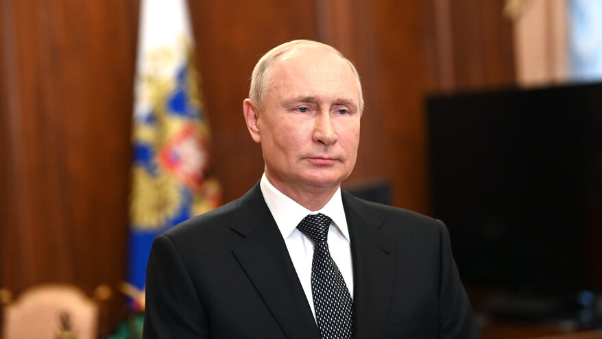 Владимир Путин поздравил моряков с днем военно-морского флота