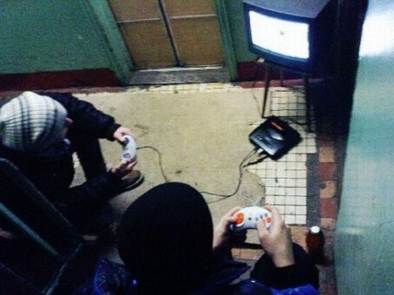 И поиграть быдло, гопники, подъезды, фотографии