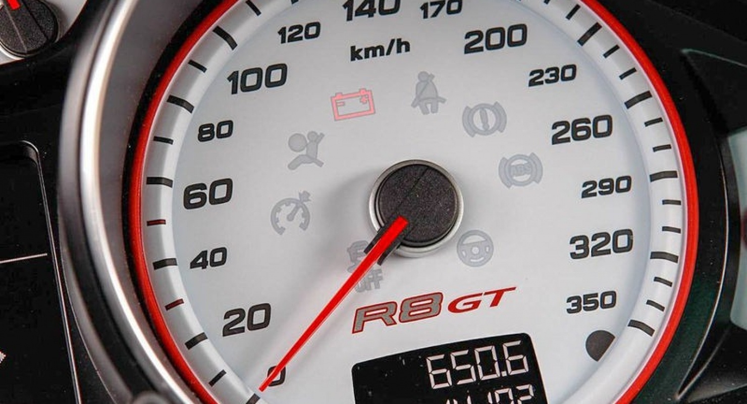 Проекция на ветровое стекло с телефона — как сделать и есть ли смысл