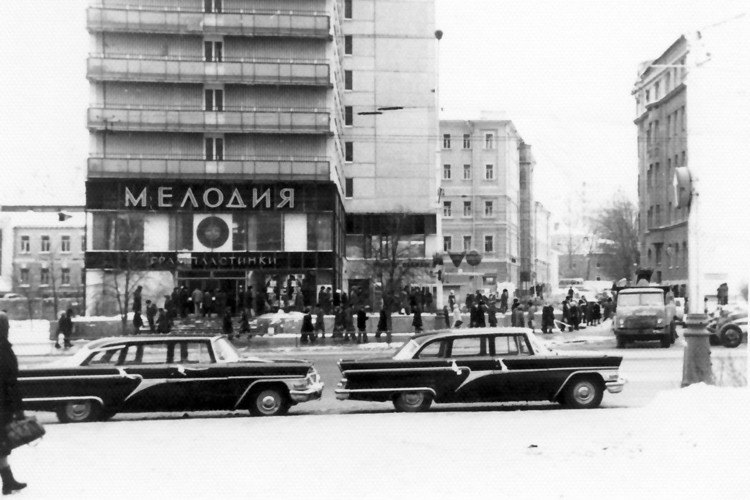 Красная книга: редкие автомобили на дорогах советской Москвы автомобиль,ретро
