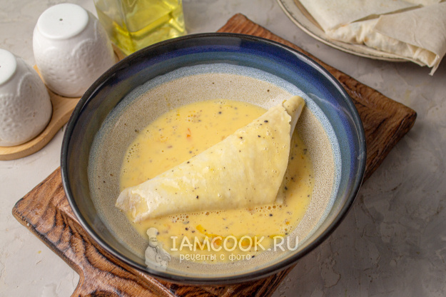 Слоеные пирожки без слоеного теста: быстро, вкусно и с большим количеством сыра Слоеные пирожки без слоеного теста: быстро, вкусно и с большим количеством сыра пирожки, лаваш, солью, рецепт, список, зелень, сторон, сразу, каждой, растительное, Можно, только, твёрдый, перцем, удобнее, сковороде, побольше, полоски, текстуру, обмакиваем