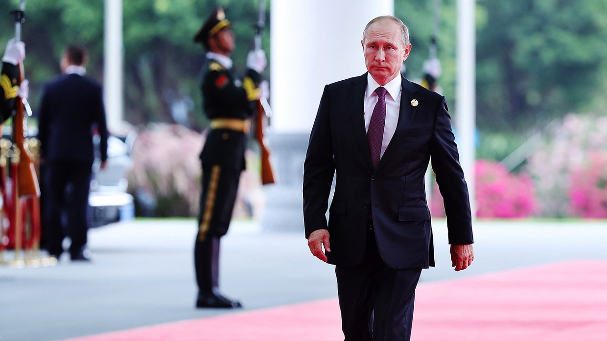 Путин выделил из резервного фонда главы государства деньги на школы и больницы