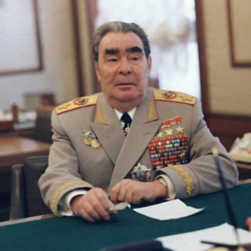 Как Брежнев Кадырову морду бил Как Брежнев Кадырову морду бил