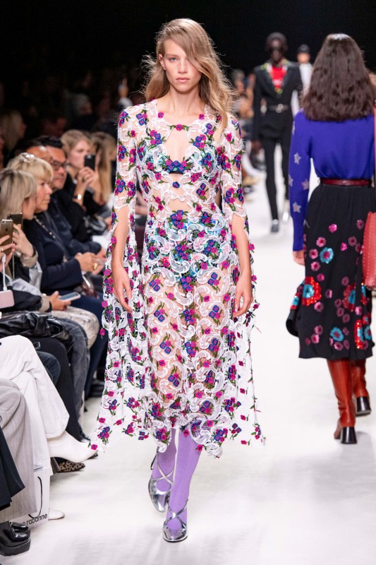 Тренд на вышивки на примере Парижской недели моды мода,мода и красота,модные тенденции