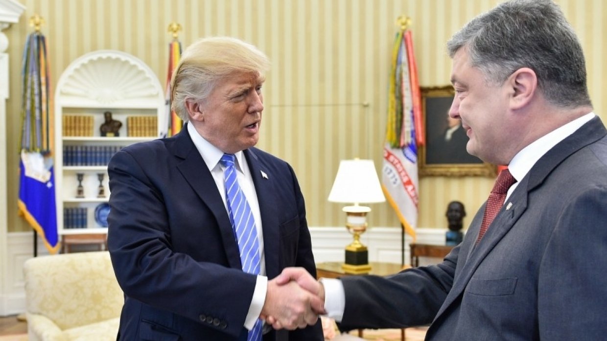 Трамп попросил Порошенко улучшить бизнес-климат на Украине