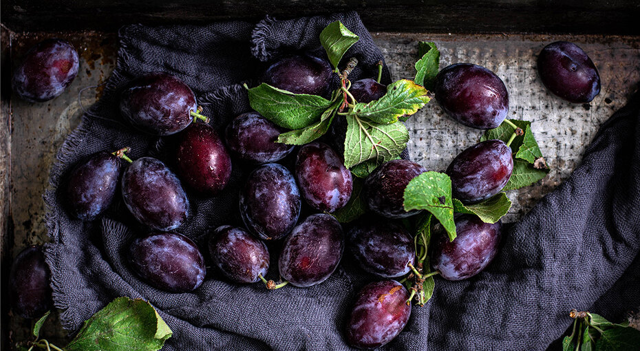 Что приготовить со сливой: чатни, тушеный кролик, крамбл и еще много вкусного