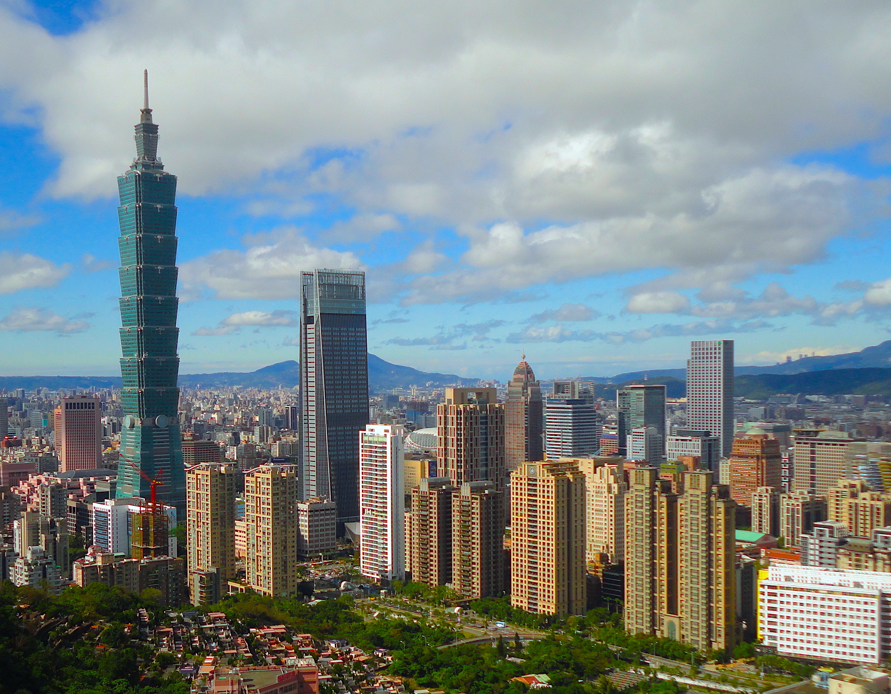 File:Taipei, Taiwan CBD Skyline.jpg - Wikimedia Commons