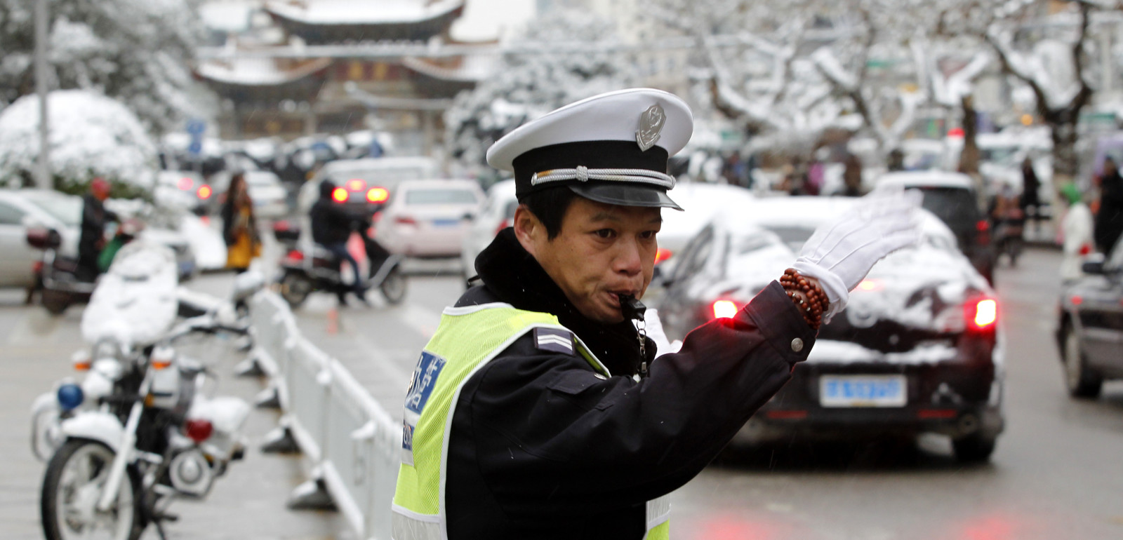 Нарушил ПДД — уволят! Откуда порядок на дорогах Китая? авто и мото,Китай,полиция