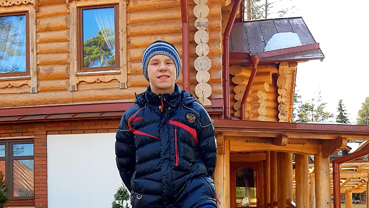 На них поставили крест. Но он их и спас: Восемь выброшенных детей показали себя На них поставили крест. Но он их и спас: Восемь выброшенных детей показали себя Феодосий, предоставлено, Феодосием, детей, семьи, очень, жизнь, приёмных, рассказал, только, взяли, забрали, когда, интерната, батюшка, обратно, волонтёрами, форма, никто, чтобы