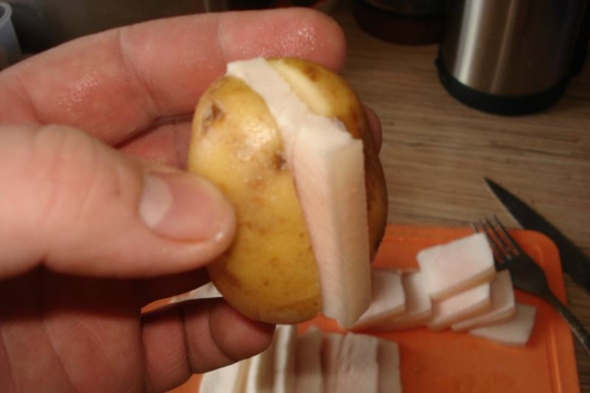 Картошка с салом в фольге картофель, хорошо, чтобы, между, противень, обычной, кусочек, картошку, сложить, достаточно, подготовьте, должно, величины, вдвое, фольги, полностью, кусок, Выбираясь, ммДля, картошки