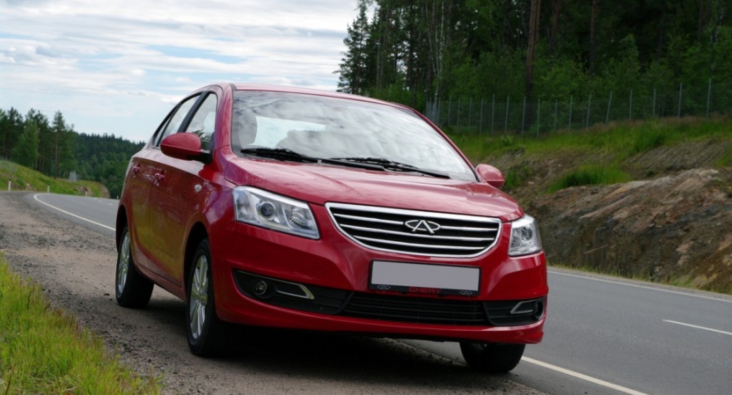 Китайские бренды не будут снижать цены на свои автомобили в России Автомобили