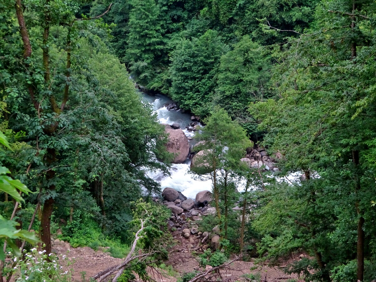 Акармарский водопад. Восточная Абхазия Акармарский водопад. Восточная Абхазия