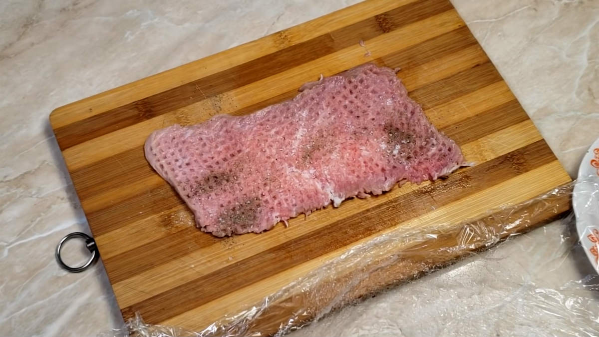 Мясной рулет из свинины в пергаменте мясной рулет,мясные блюда