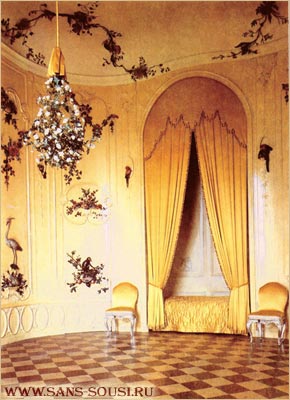 Четвертая гостевая комната (Вольтерьянская комната). Дворец Сан-Суси. Парк Сан-Суси. Потсдам / www.sans-souci.ru