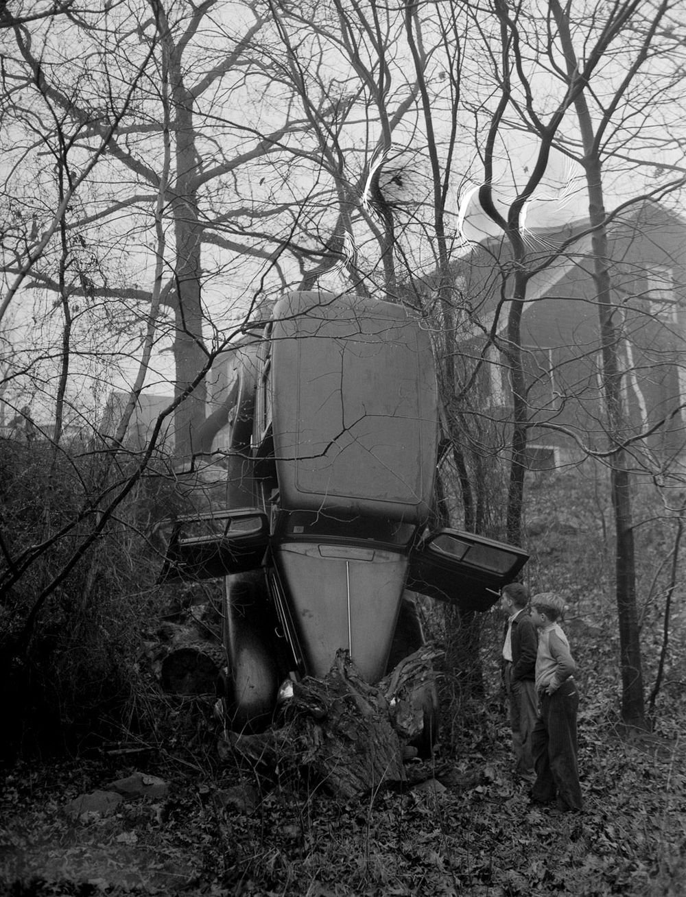 Необычные аварии и впечатляющие ДТП в середине прошлого века Лесли, фотографий, Джонс, почти, поворотах, сотни, сделал, фотосъёмкойОн, занят, постоянно, чтобы, хаоса, достаточно, улицах, Фотограф, крутых, автомобильных, часто, грузоподъёмность, высокой