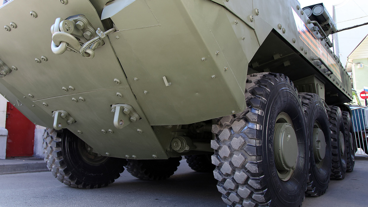 Россия начнет разработку первого колесного танка