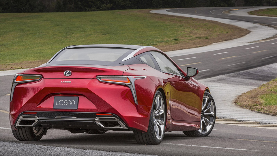 Двухдверка LC 500 будет предлагаться в России в единственной версии