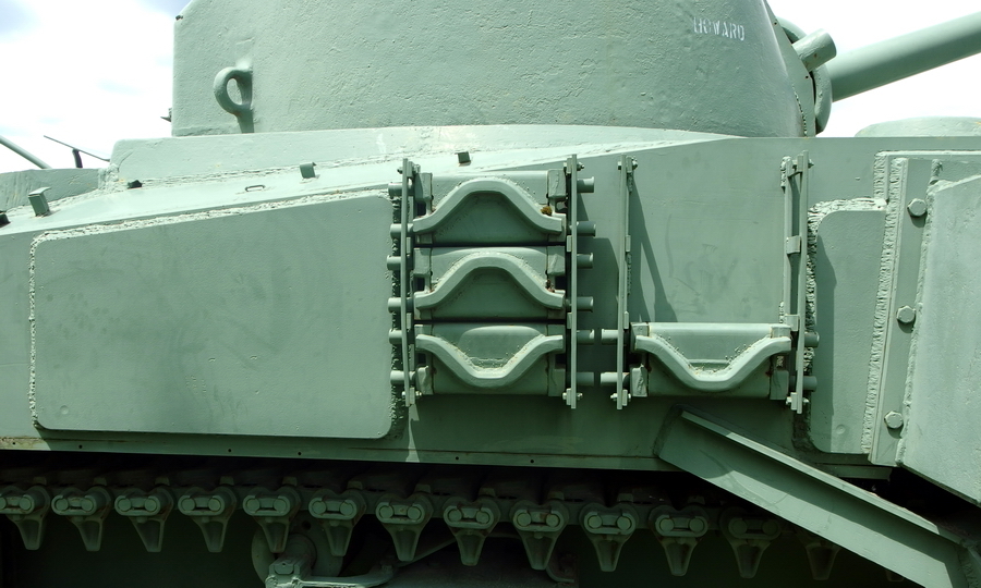 ​Крепление запасных траков типа Т54Е2 на канадском «Шермане» - Дизельный янки при дворе короля Георга | Warspot.ru