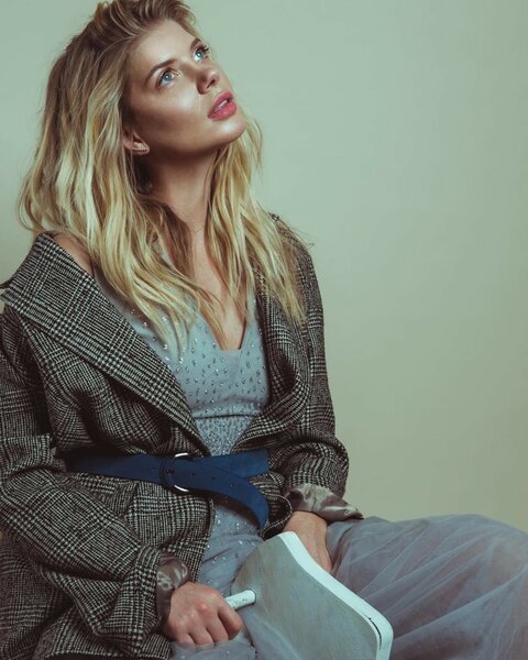 Обаятельная певица и актриса- Настя Задорожная