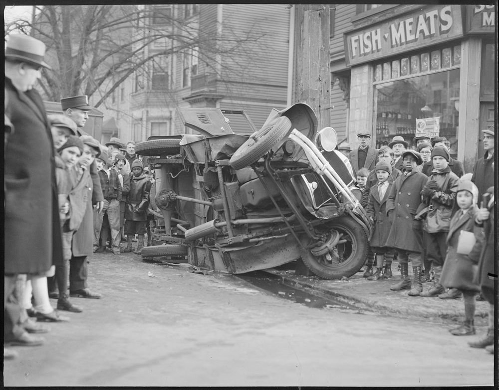 Необычные аварии и впечатляющие ДТП в середине прошлого века Лесли, фотографий, Джонс, почти, поворотах, сотни, сделал, фотосъёмкойОн, занят, постоянно, чтобы, хаоса, достаточно, улицах, Фотограф, крутых, автомобильных, часто, грузоподъёмность, высокой