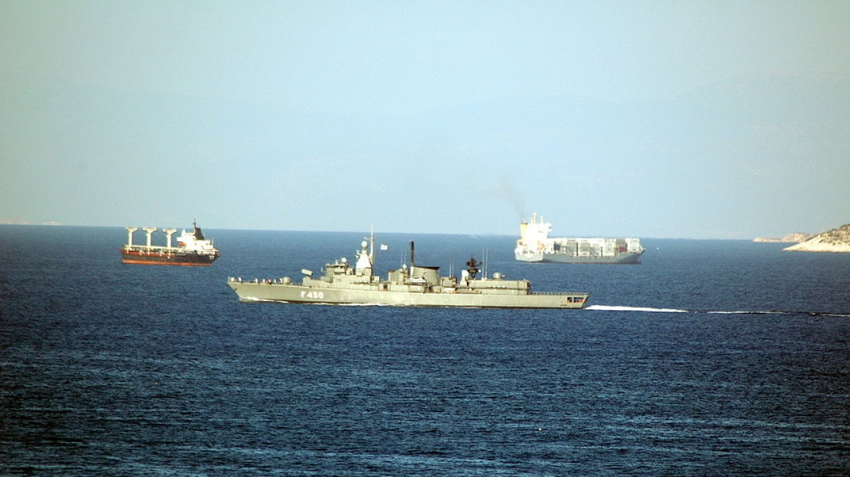 Франция намерена подписать с Грецией договор на поставку шести военных кораблей Армия