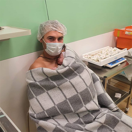 Биатлонист Антон Шипулин стал отцом в третий раз Биатлонист Антон Шипулин стал отцом в третий раз Дети,Дети знаменитостей