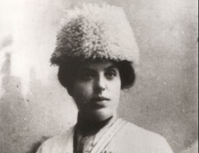 Почему была несчастна единственная женщина в истории, которая командовала танковой ротой: Дочь Кирова Почему была несчастна единственная женщина в истории, которая командовала танковой ротой: Дочь Кирова