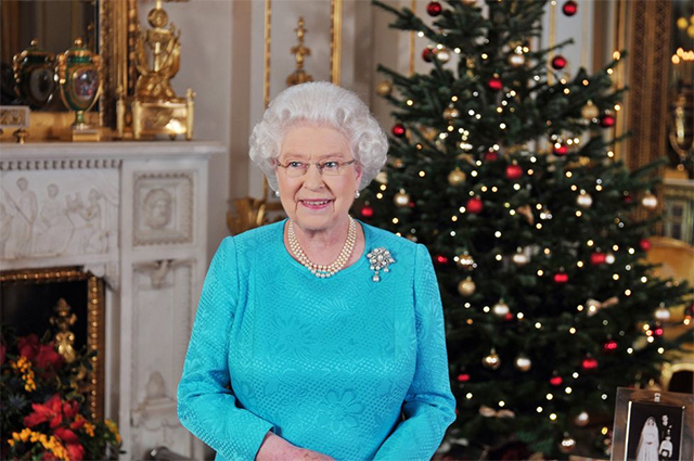 Подарки, меню, тайминг: как британская королевская семья празднует Рождество Монархии