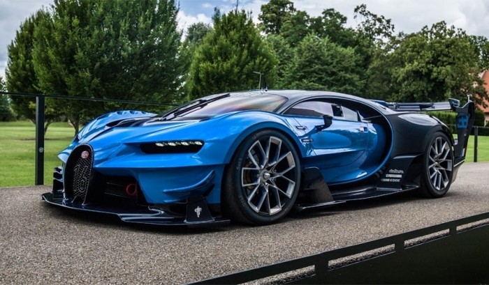 Учитывая, что серийный Bugatti Chiron обойдется в 2,4 миллиона евро, то можно предположить, что прототип Vision GT продали как минимум вдвое дороже.  Bugatti Vision Gran Turismo оснащен мощным 16-цилиндровым двигателем. Он способен выдавать 1500 л.с. авто, история, прикол, факты