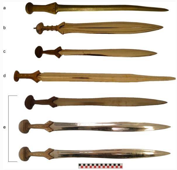 Бронзовые мечи в боях и музеях история,оружие