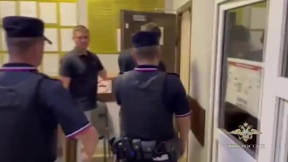 Задержан хулиган, угрожавший пистолетом охраннику ж/д станции в Москве