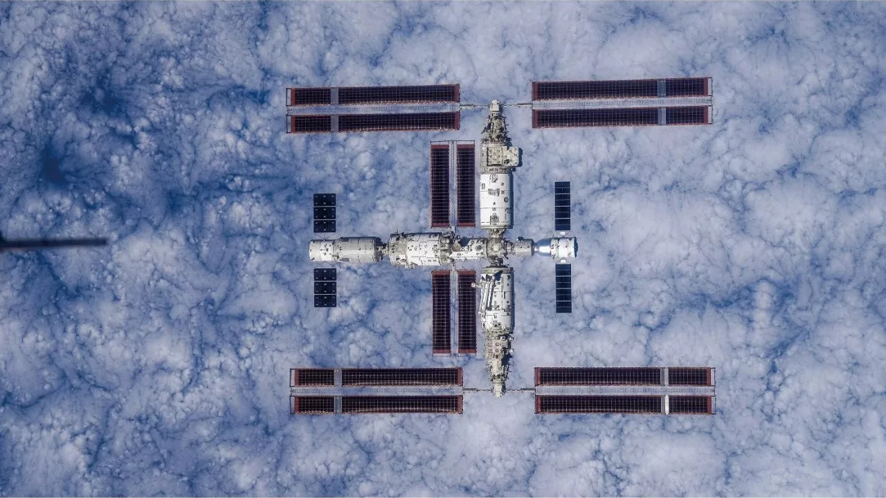 Китай опубликовал первые изображения всей своей космической станции