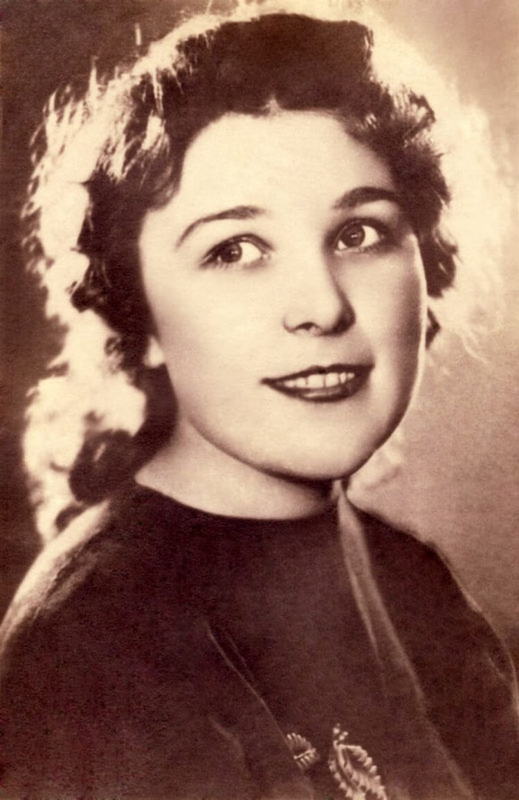 «Уникальная женщина» Вера Васильева отметила свой 93- й день рождения на сцене «Уникальная женщина» Вера Васильева отметила свой 93- й день рождения на сцене актриса,Вера Васильева,кино и тв,наши звезды,фильм,шоубиz,шоубиз