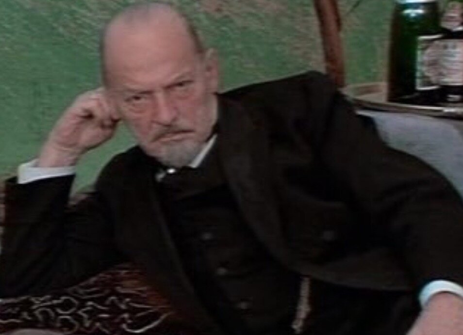 Кто скрывался под маской жуткого пирата «слепого Пью» в любимом фильме детства «Остров сокровищ» Кто скрывался под маской жуткого пирата «слепого Пью» в любимом фильме детства «Остров сокровищ»