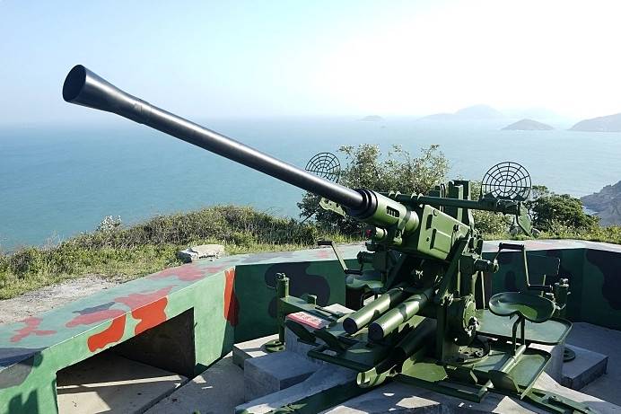 Система ПВО Тайваня: зенитные пулемётные и артиллерийские установки оружие
