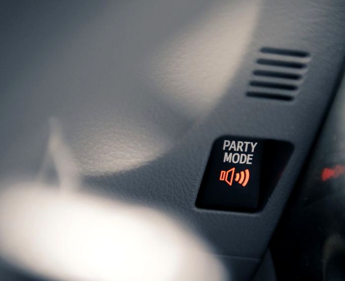 Малоизвестные кнопки, которые можно найти в салоне автомобиля автомобили,водители,ремонт автомобилей
