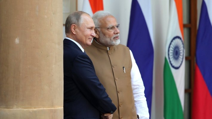 Путин и Моди осматривают судостроительную верфь «Звезда»