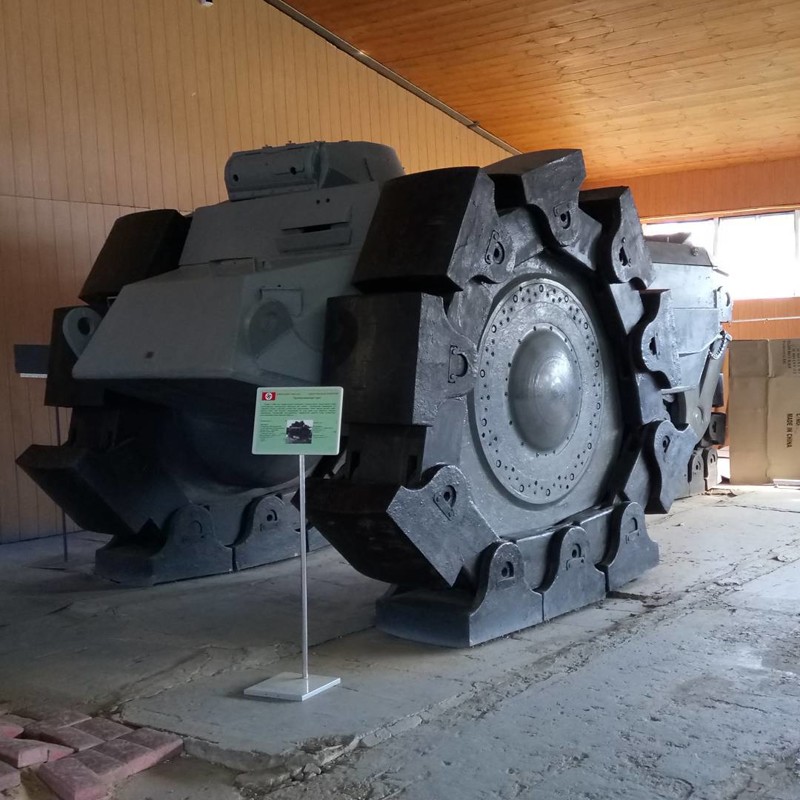 Средства передвижения непонятно, нечто, что ты такое