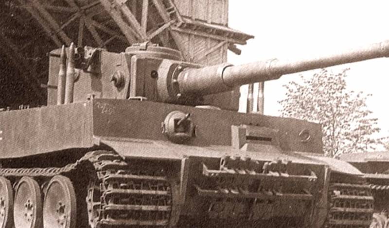 Трофейный танк "Тигр", который назвали "слоном"