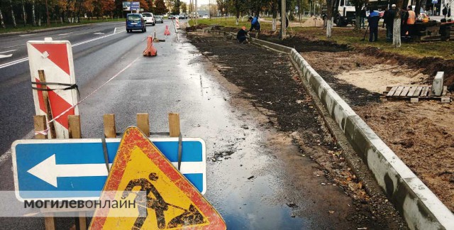 В Могилевской области тестируют новое оборудование для ямочного ремонта - инфракрасный нагреватель асфальта.