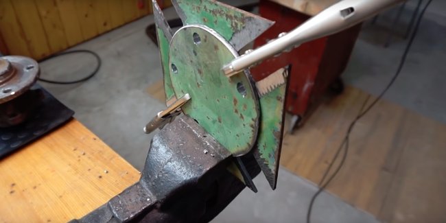 Карусель из ступицы карусель своими урками